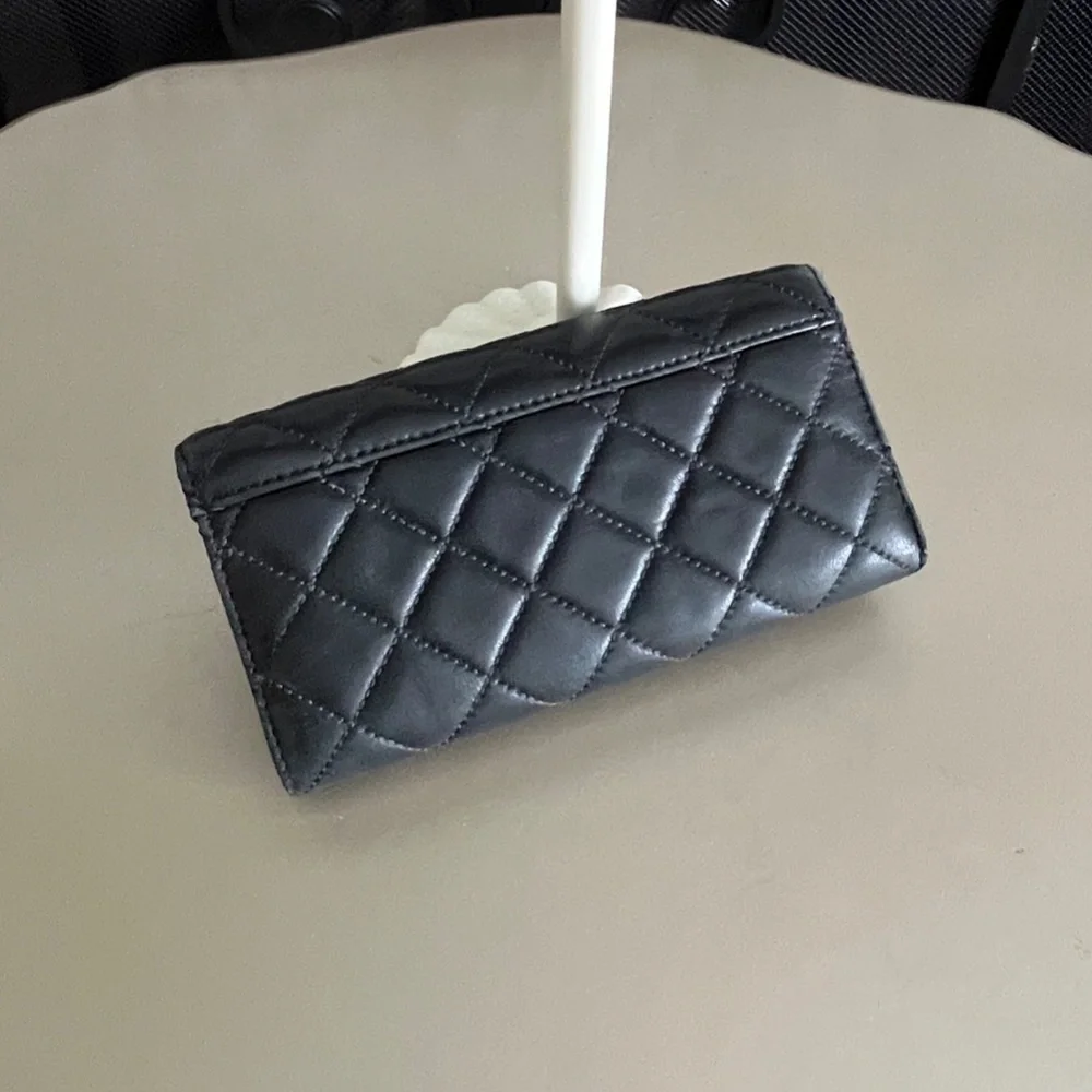Michael Kors Quilted Black Wallet - Picture 13 of 15
